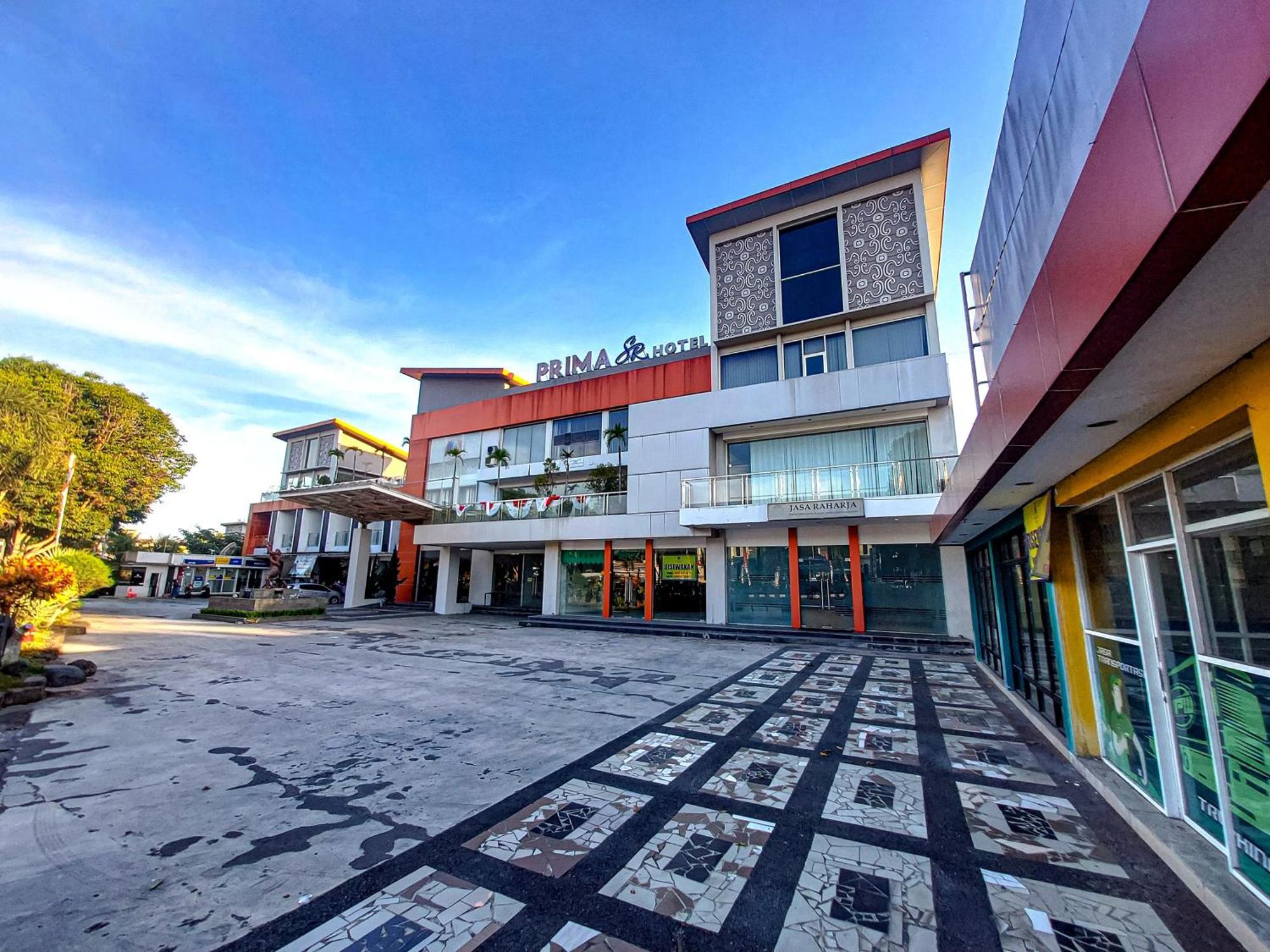 Prima Sr Hotel & Convention Yogyakarta Селеман Екстер'єр фото