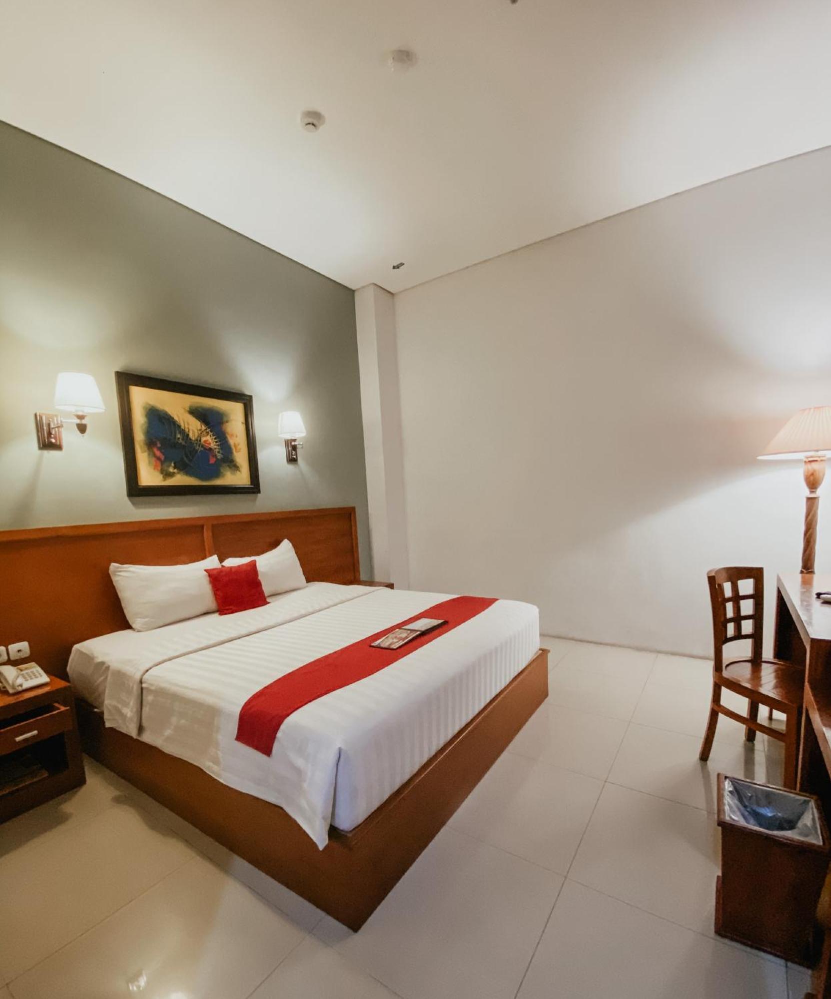 Prima Sr Hotel & Convention Yogyakarta Селеман Екстер'єр фото