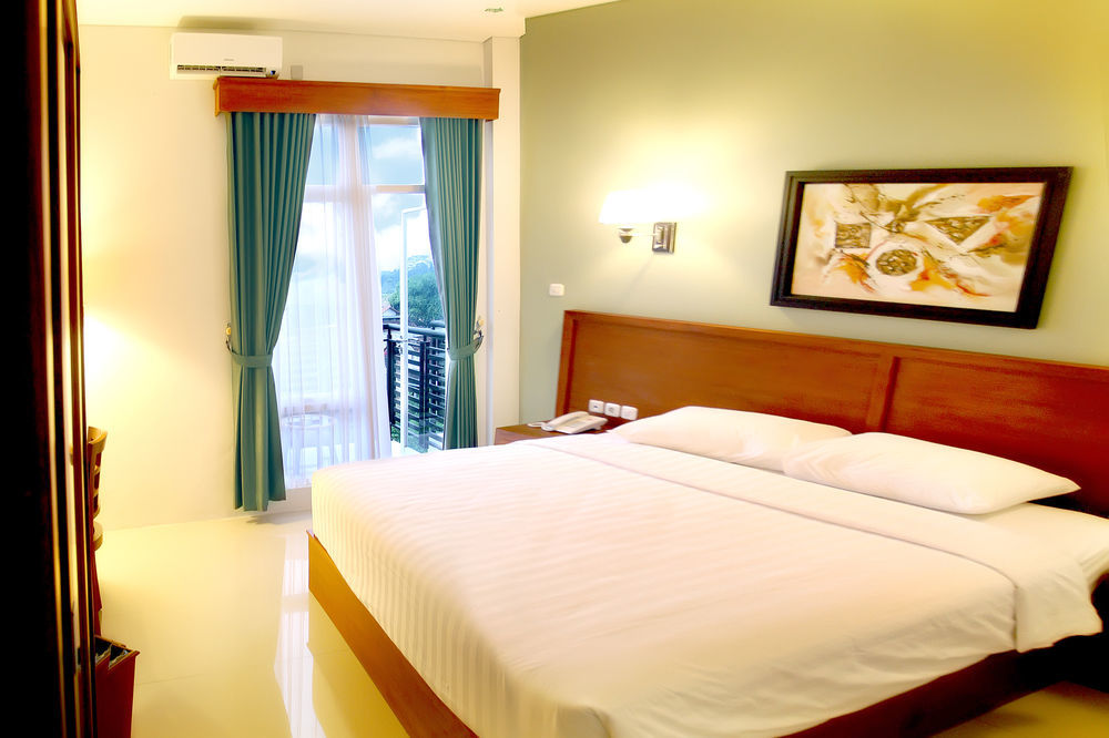 Prima Sr Hotel & Convention Yogyakarta Селеман Екстер'єр фото
