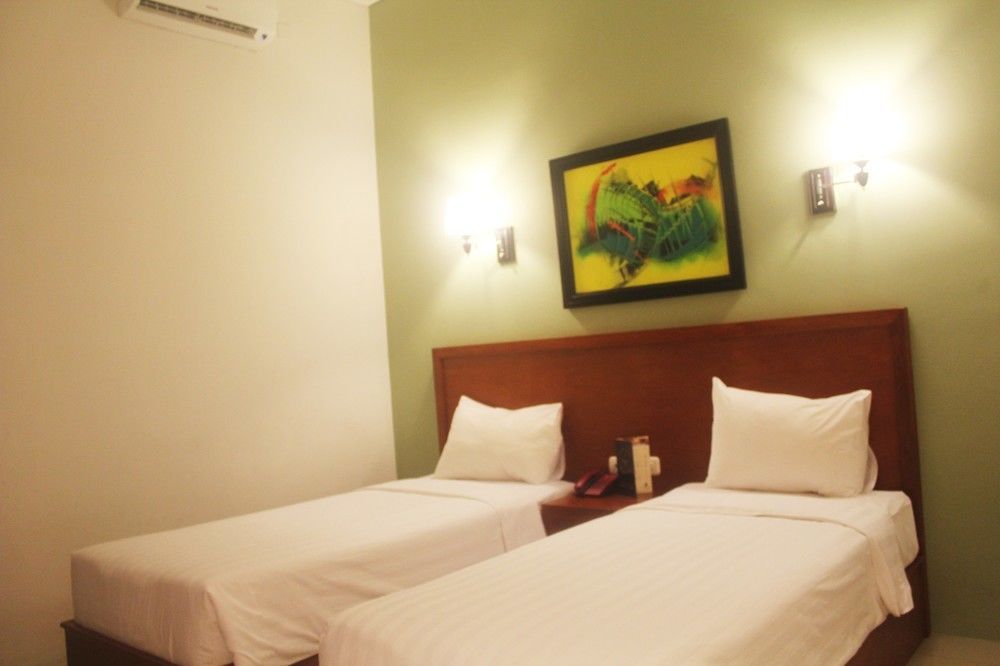 Prima Sr Hotel & Convention Yogyakarta Селеман Екстер'єр фото