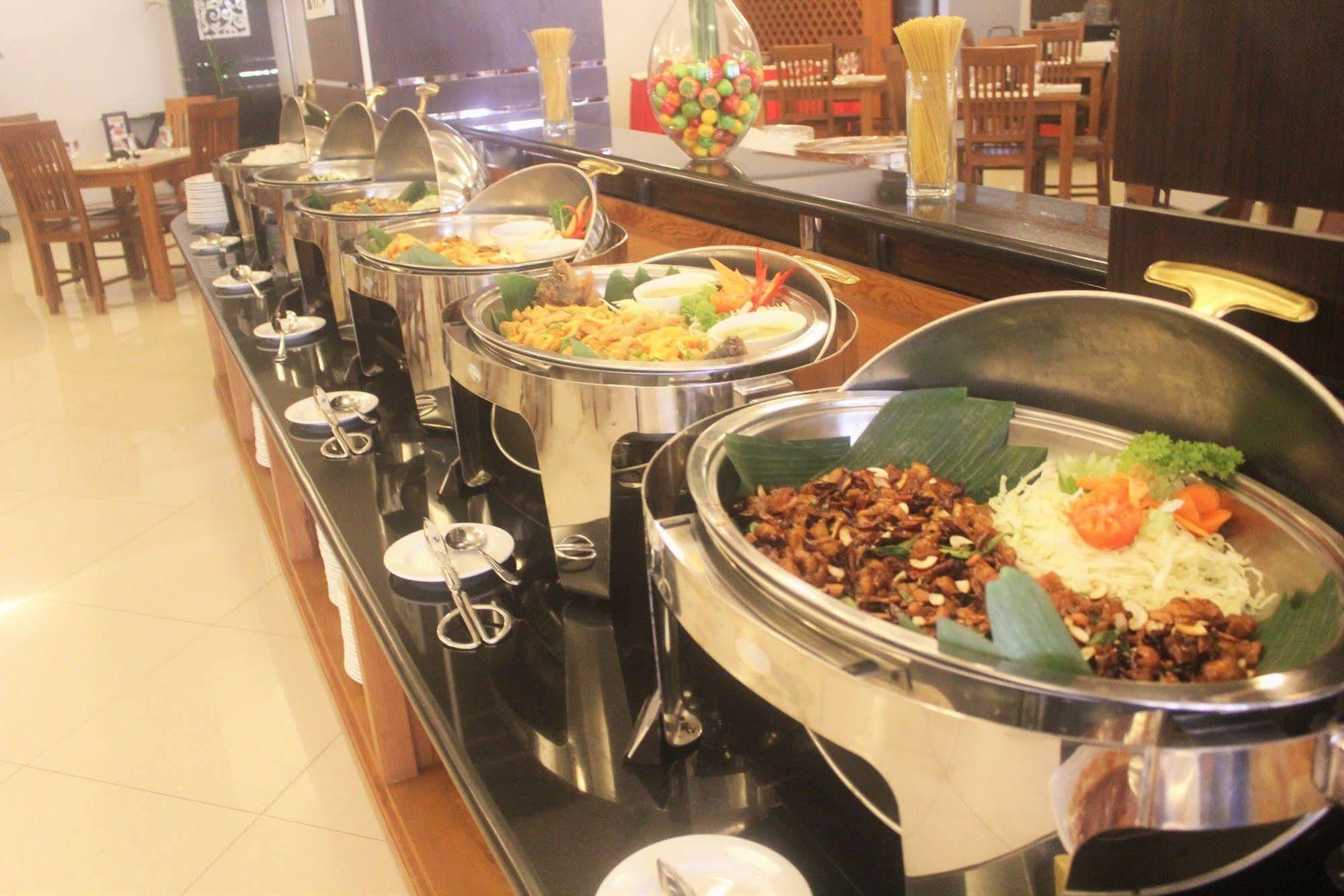 Prima Sr Hotel & Convention Yogyakarta Селеман Екстер'єр фото